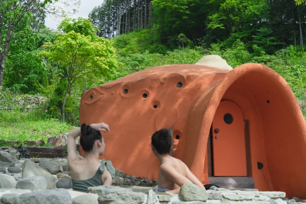 ドームサウナ「然」と利用者