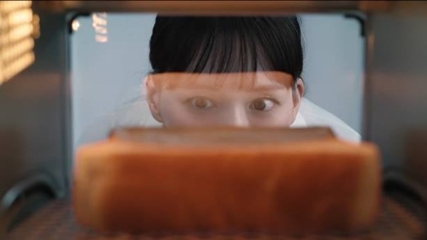 新TVCM「もっちりぶっちぎり」篇のワンシーン