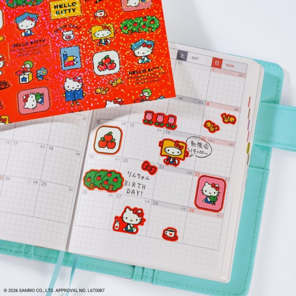 ハローキティ柄のシールを貼ったほぼ日手帳の誌面