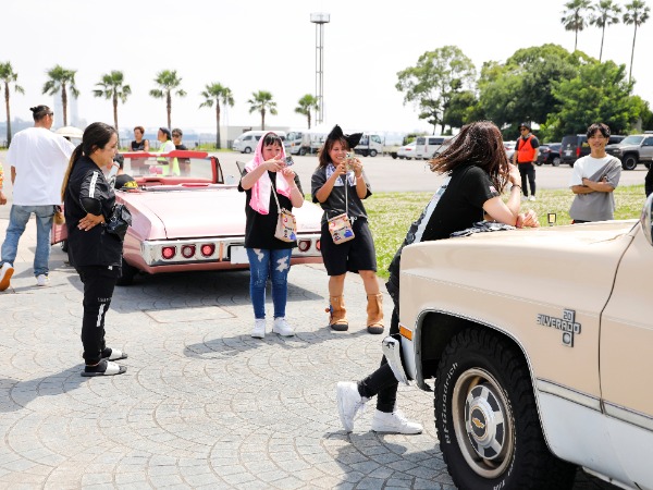 会場で交流する女性オーナーたち