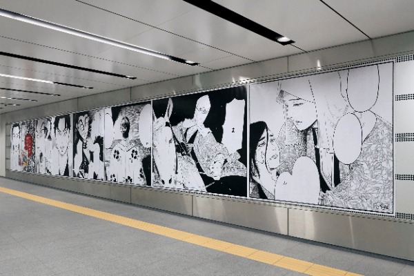 最終巻の名シーンが横に連なる渋谷駅の大型交通広告